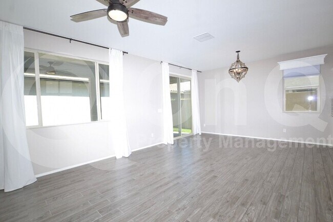 Building Photo - 1507 N Banning