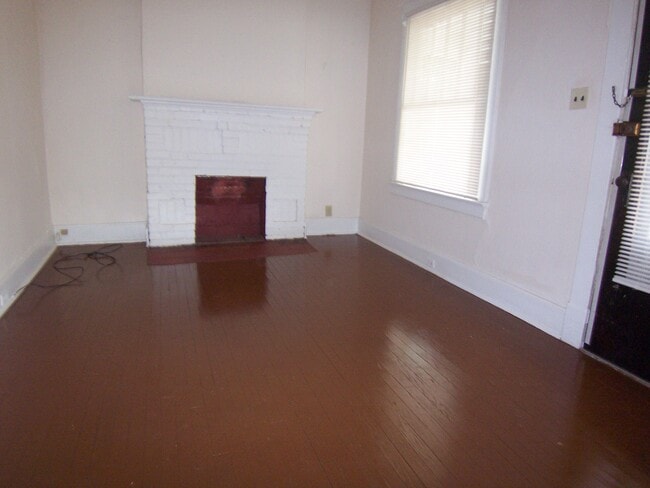 Building Photo - 298 Sherman Ave