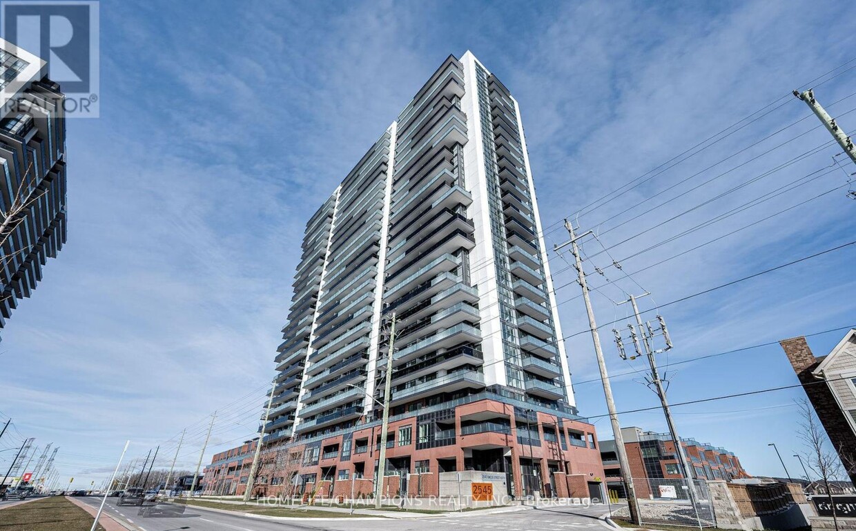 Photo principale - 2545-2545 Simcoe St N