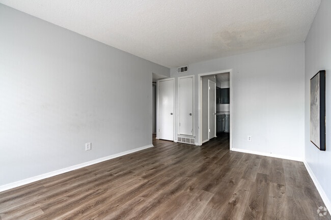 Gracious Living Rooms - Tiger Flats