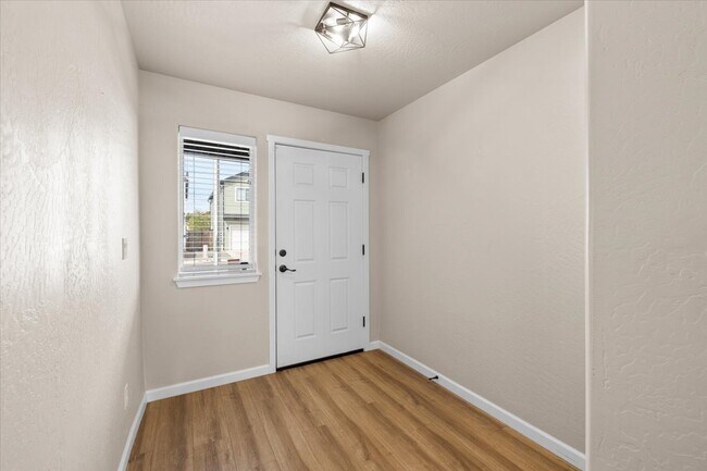 Foto del edificio - 7870 Phaedra Ln