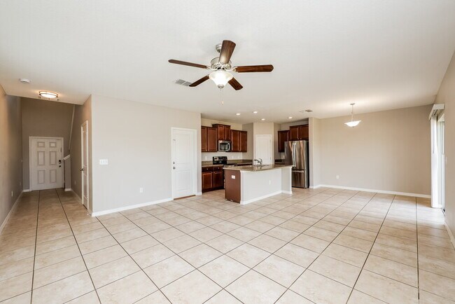 Foto del edificio - 6507 Trent Creek Dr