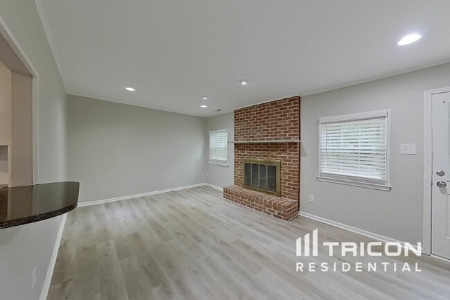 Building Photo - 22 Beaver Hill Rd