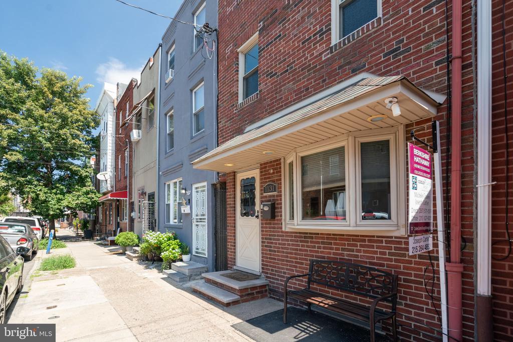 Primary Photo - 1131 S 7th St