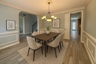 Building Photo - 3430 Queensburg Ln