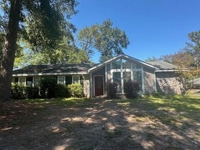 Building Photo - 5512 White Pine Dr
