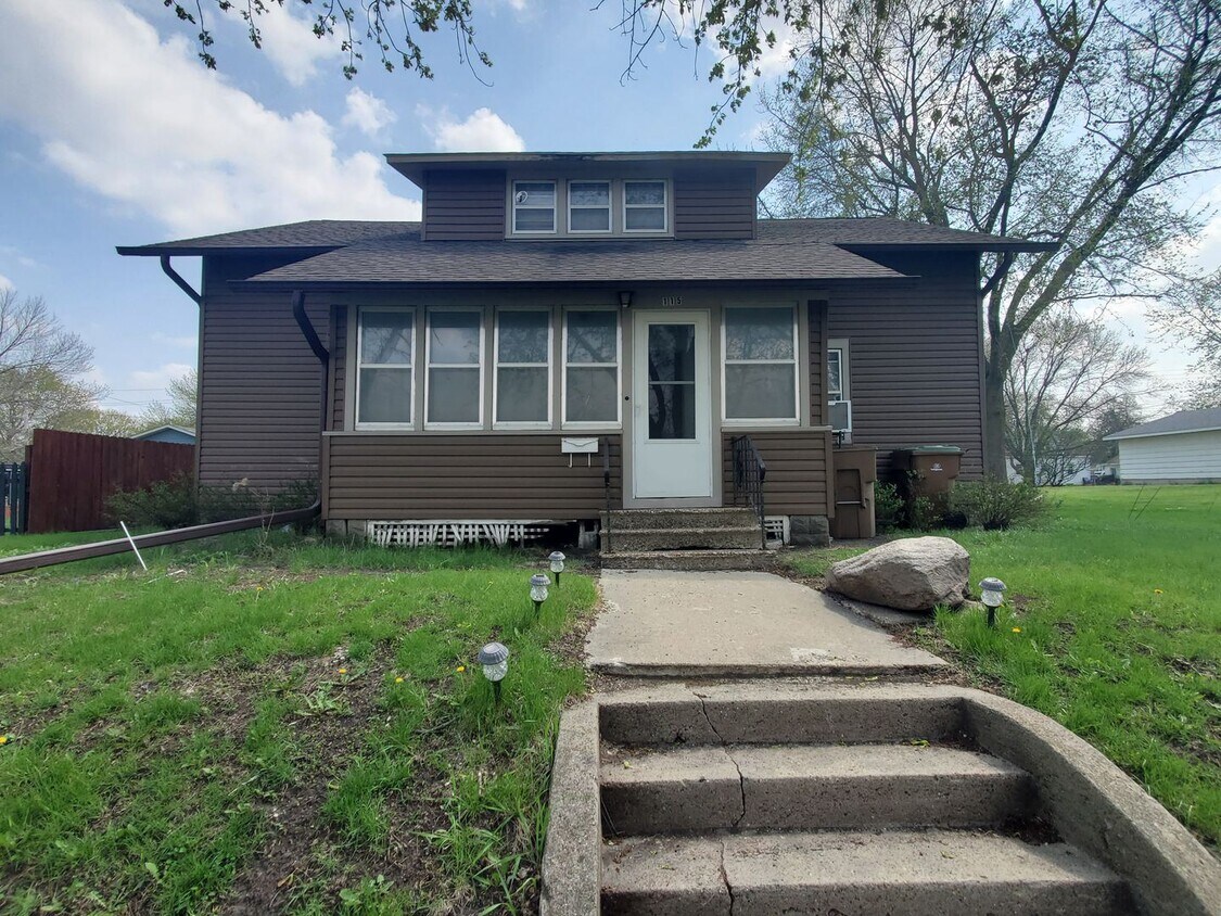 115 W High St, Rockwell City, IA 50579 House Rental in Rockwell City