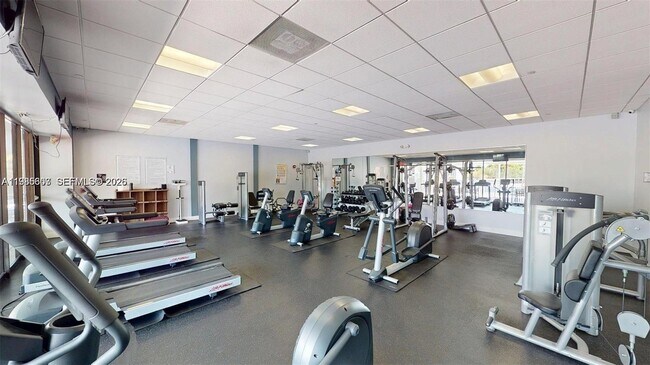Building Photo - 3675 N Country Club Dr