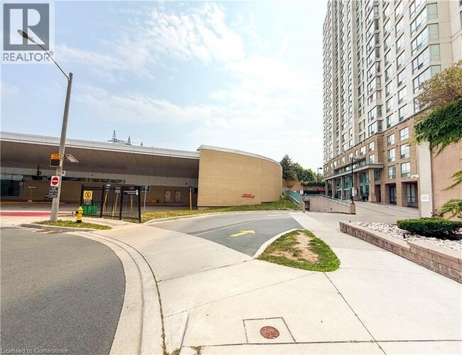 Building Photo - 101 Subway Crescent