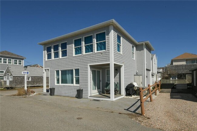Building Photo - 35 Shore Rd