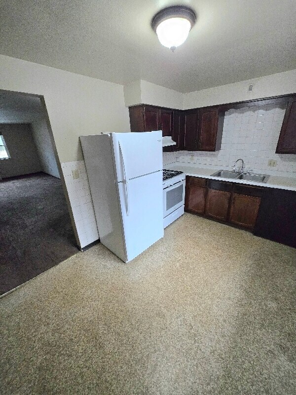 Foto del edificio - 8260 Southern Blvd