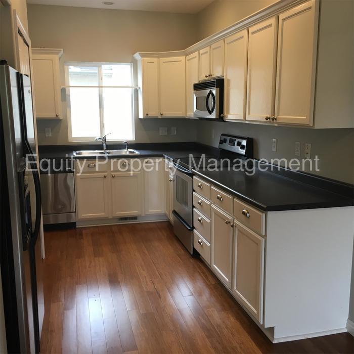 Primary Photo - 10834 S Wyngate Park Dr