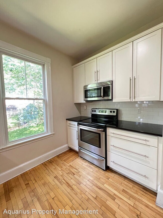 Building Photo - 4 br, 2 bath House - 61 Monument Street