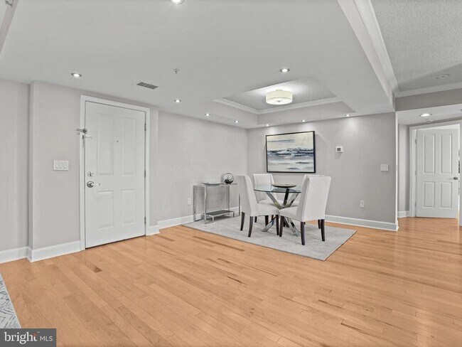 Foto del edificio - 1220 N Fillmore St