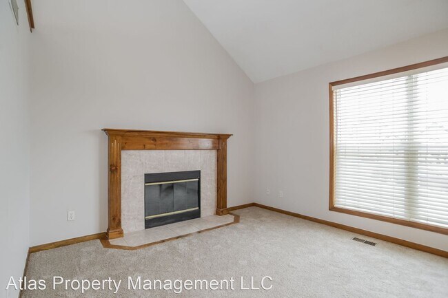 Building Photo - 3 br, 2.5 bath House - 6467 NW Valley Drive