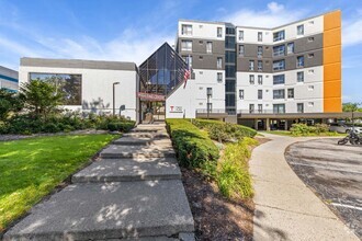 Building Photo - Residences of Troy Apartments - Troy, MI