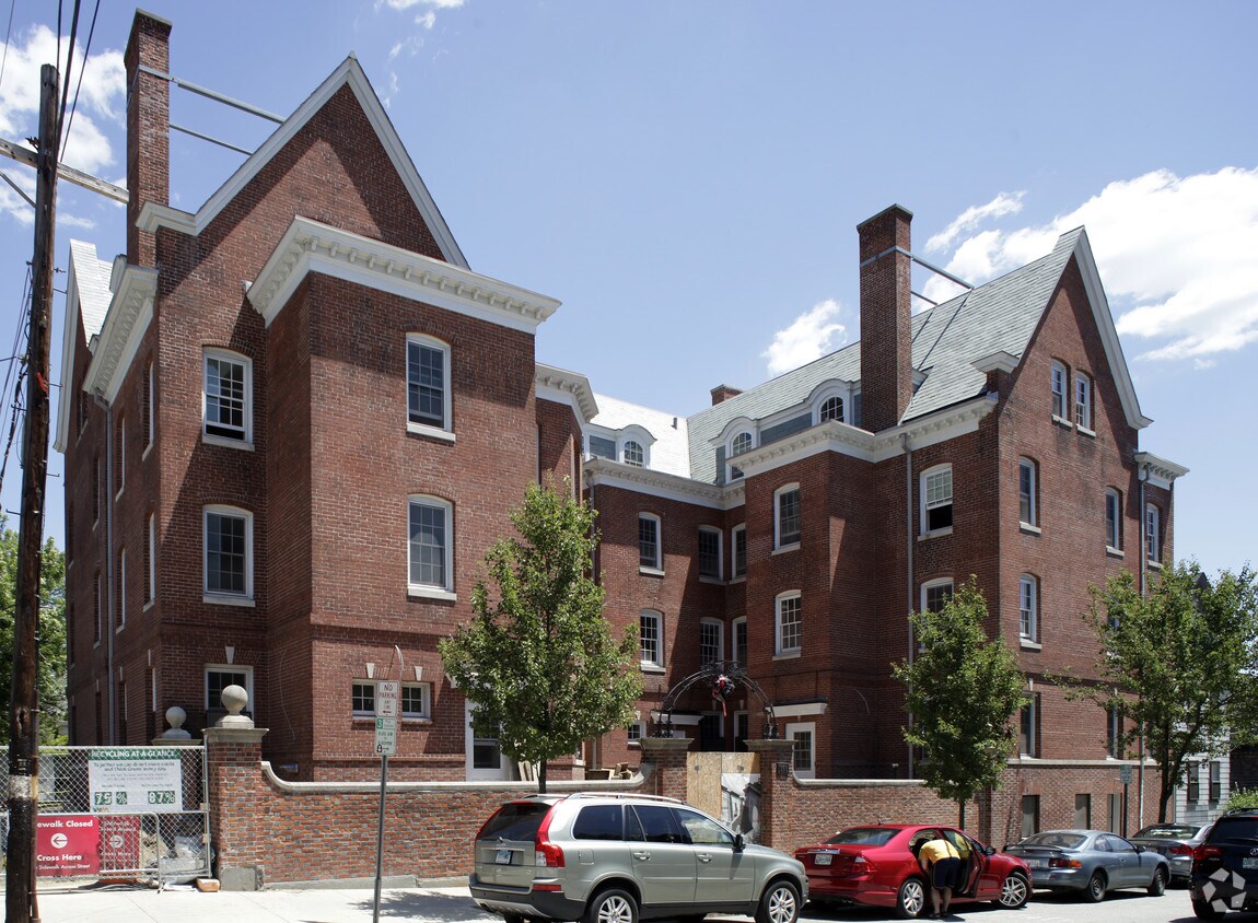 Brown University Apartments in Providence, RI