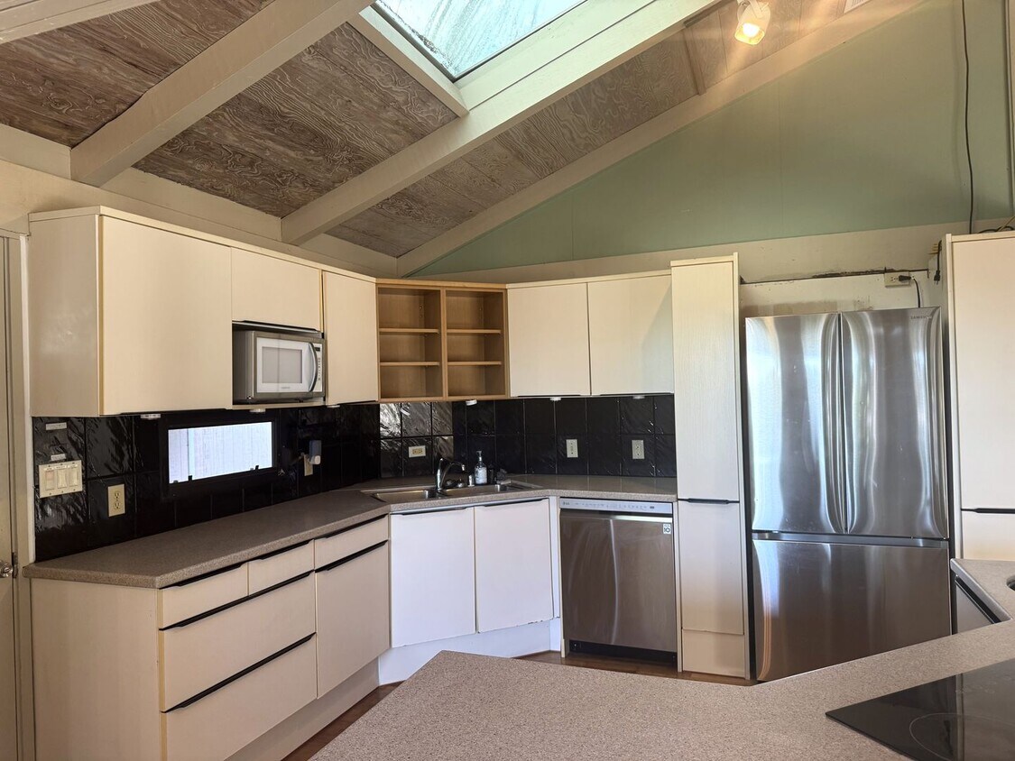 Foto principal - Peaceful Manoa - Well maintained 3 bedroom...