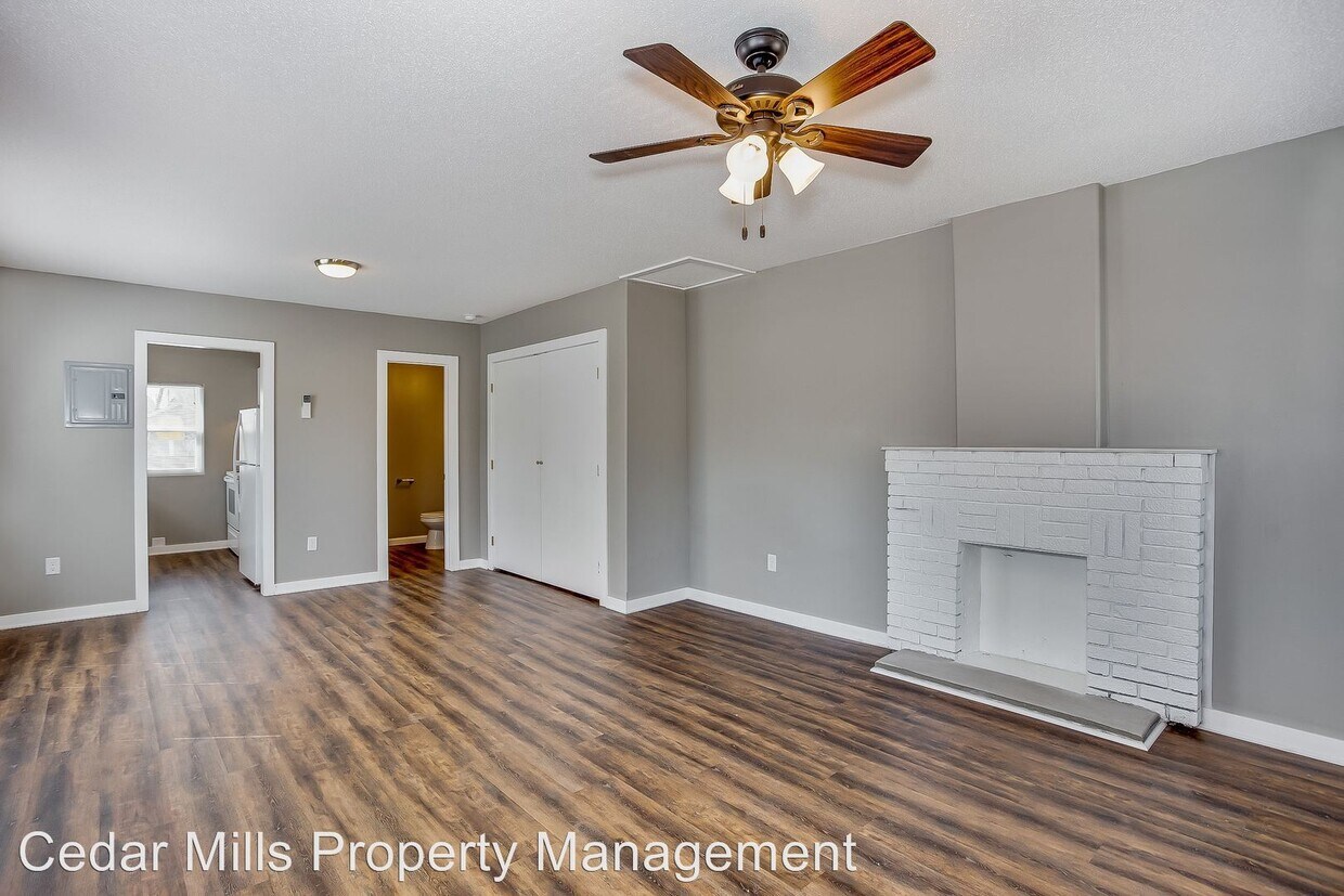 Foto principal - 409 W 11th St N