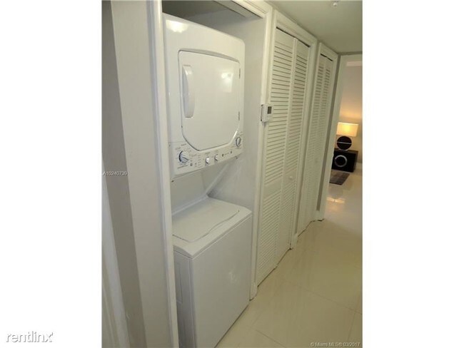 Building Photo - 4301 Collins Ave