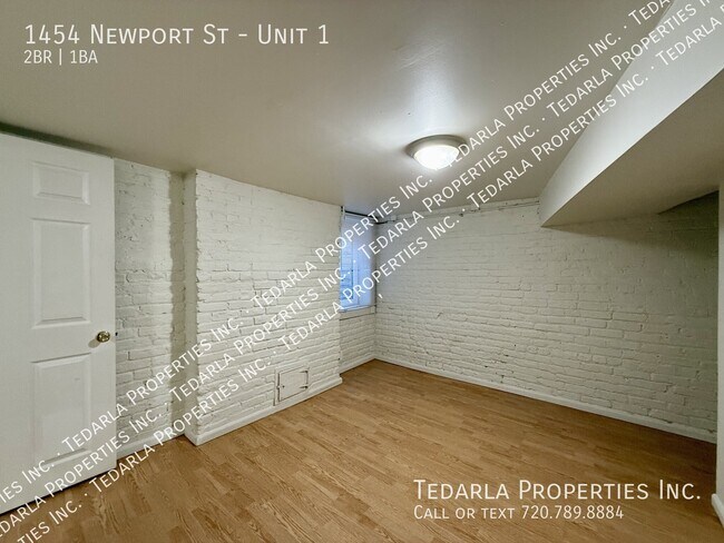Foto del edificio - 1454 Newport St