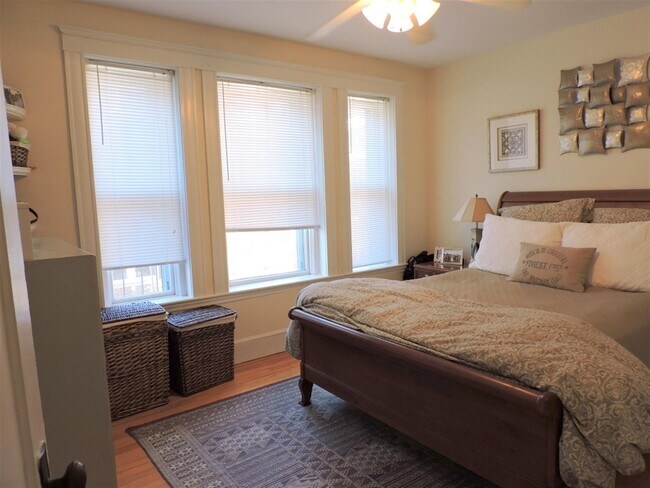 Building Photo - 6 Goodman Rd