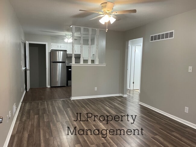 Foto del edificio - 931 SW Kingscross Rd