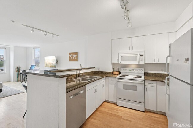 Foto del edificio - 8300 Oceanview Terrace