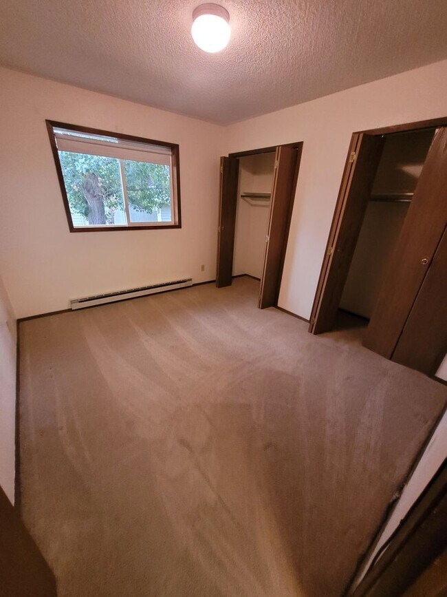 Building Photo - 6731 Hollister Dr