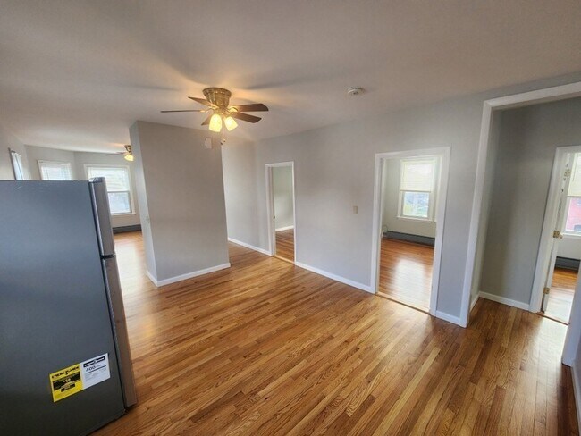 Foto del edificio - 447 Ash St