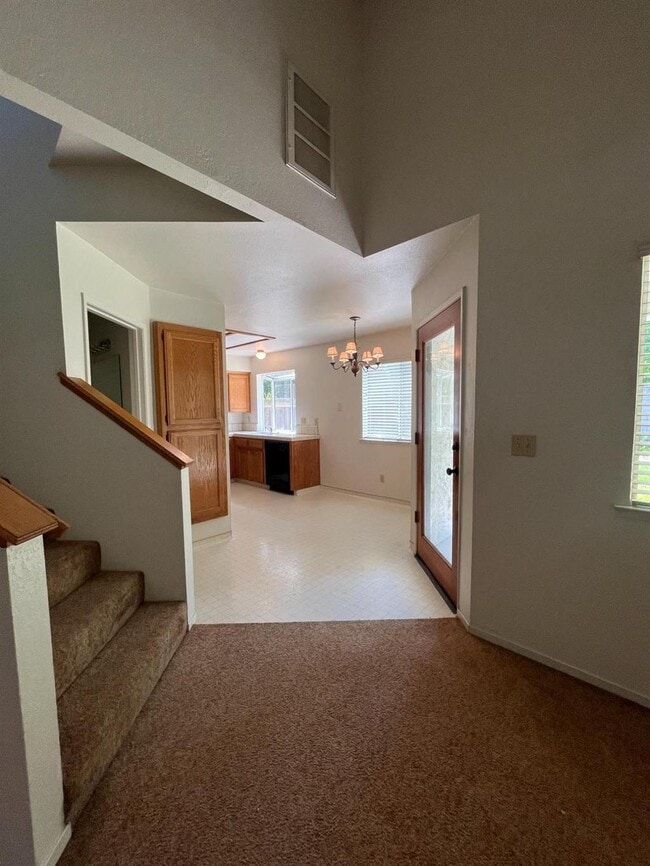 Foto del edificio - 763 E Robin Ln