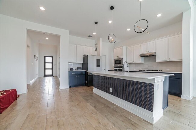 Building Photo - 4225 Basilone Dr