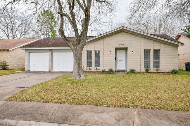 Building Photo - 11819 S Perry Ave