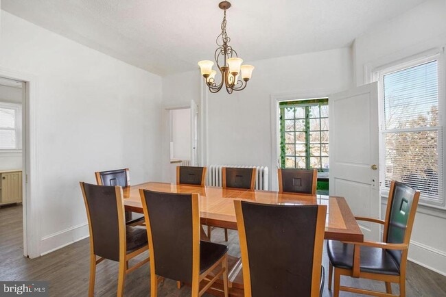 Building Photo - 1578 Old York Rd