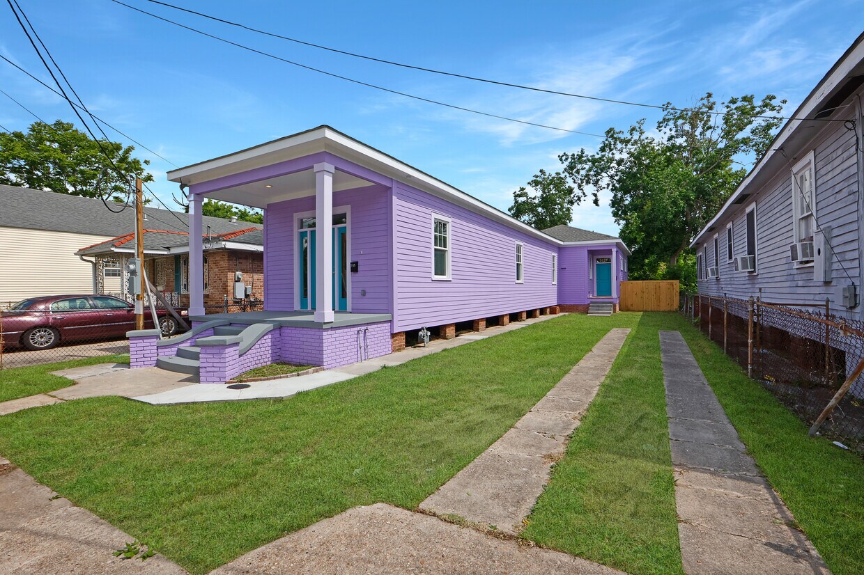 Front - 3127 N Robertson St