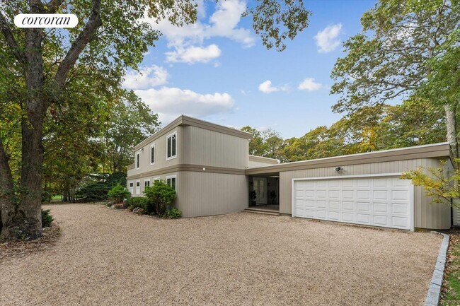 Foto del edificio - 14 Woodland Ln