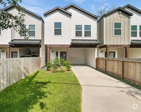Building Photo - 5710 Elysian St