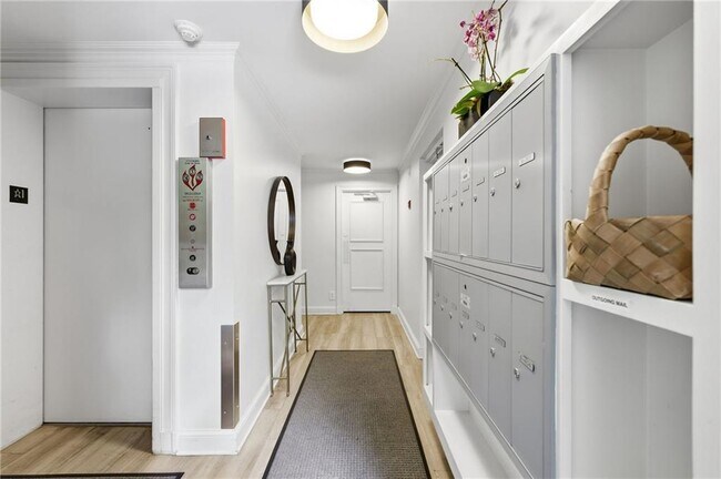 Foto del edificio - 2632 Peachtree Rd NW