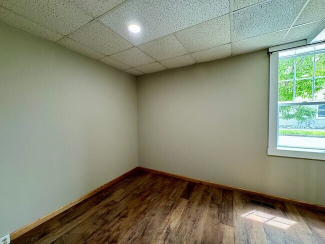 Foto del edificio - Recently remodeled 3-bedroom, 1.5 bath in the brewery district area