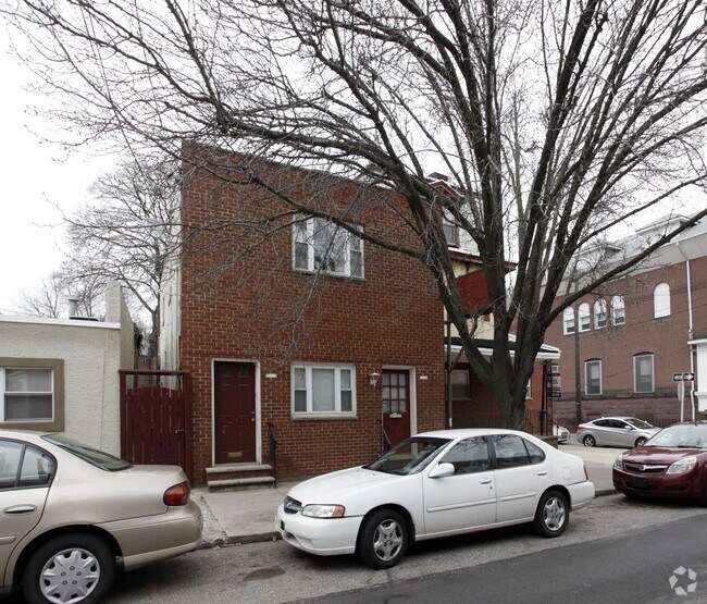 Building Photo - 4615 - 4617 Longshore Ave