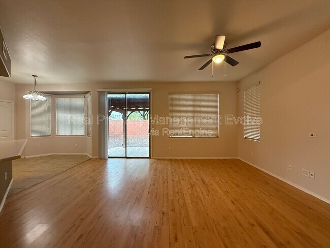 Building Photo - 9854 E Escondido Ave