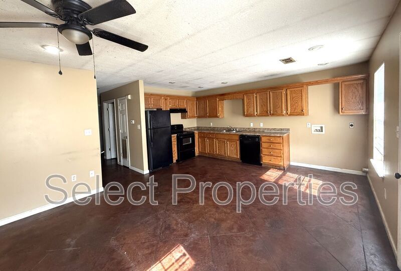 Primary Photo - 920 Belt St