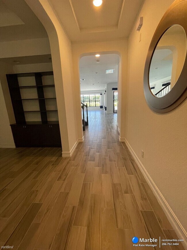 Building Photo - 4 br, 3.5 bath House - 11455 Solstice Cir