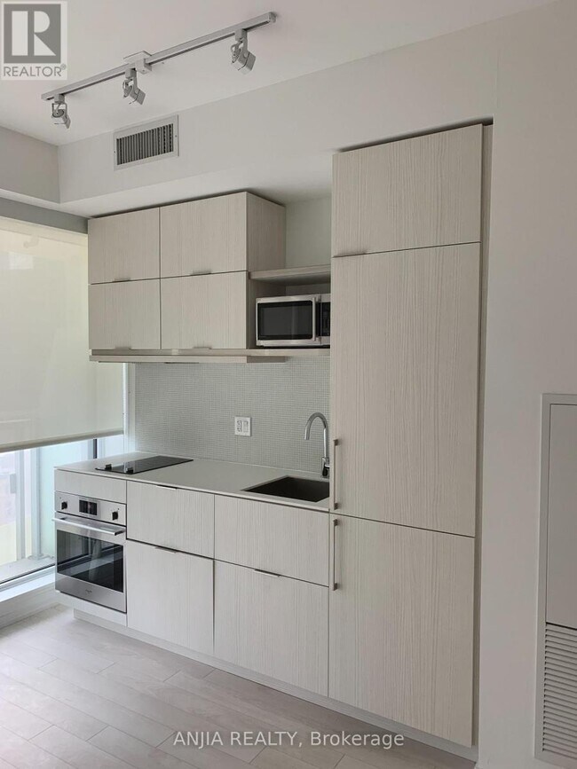 Photo du bâtiment - 197 Yonge St