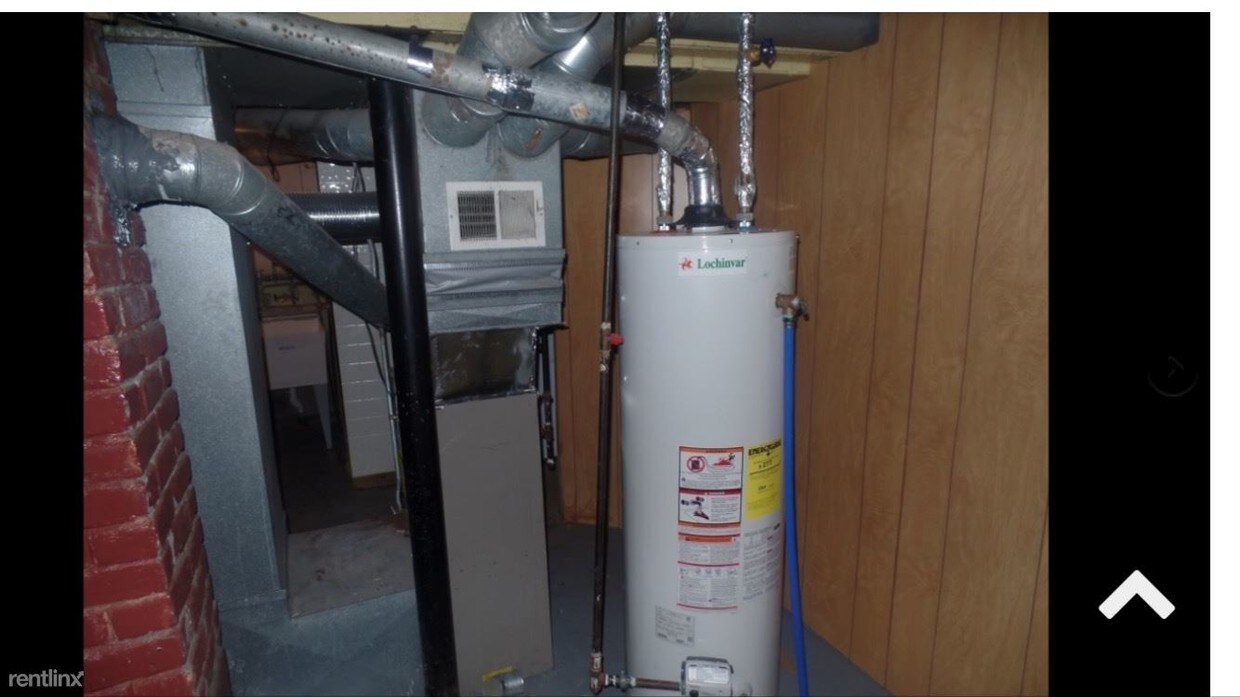 Building Photo - 3718 S Deacon St