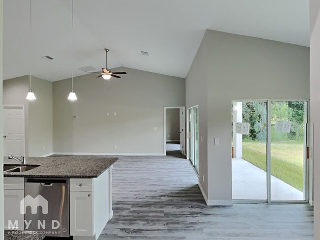 Building Photo - 7356 S Cameo Cir