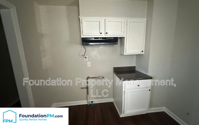 Foto del edificio - 2292 Redwood Ave