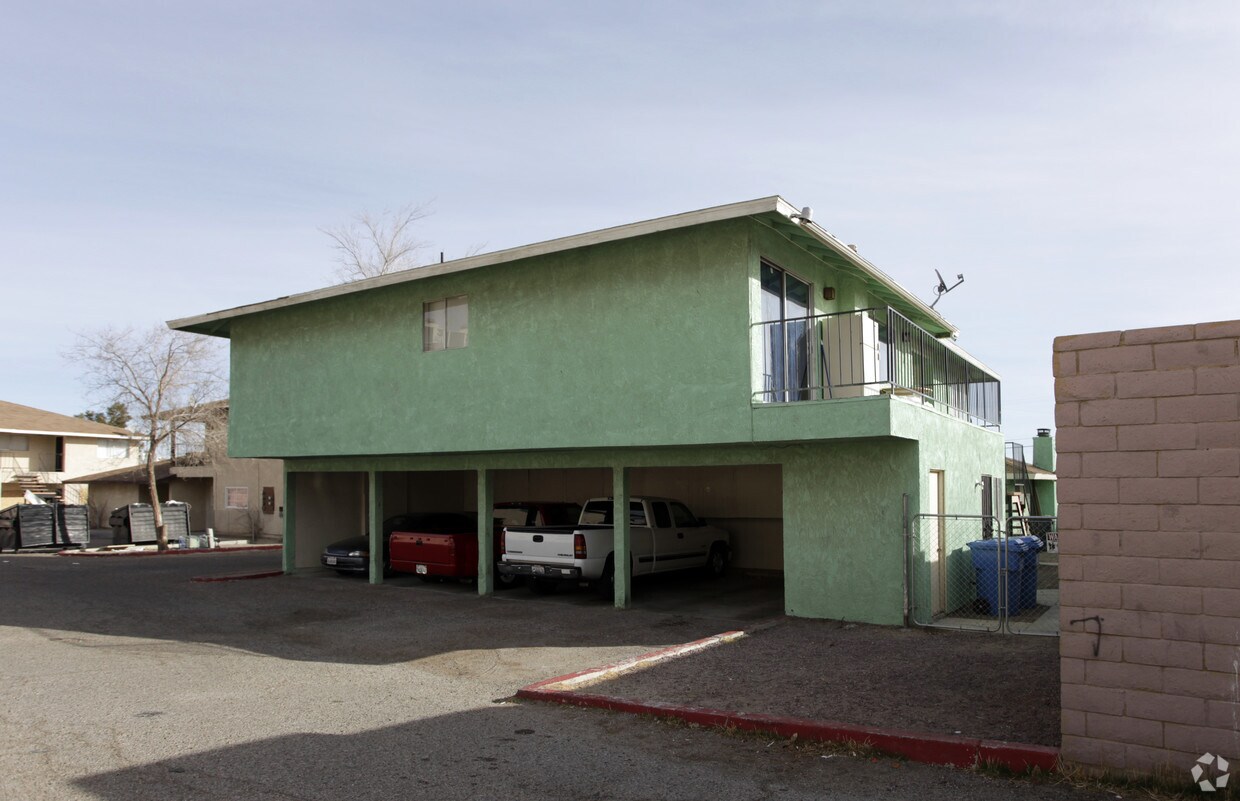 Building Photo - 1160 Deseret Ave