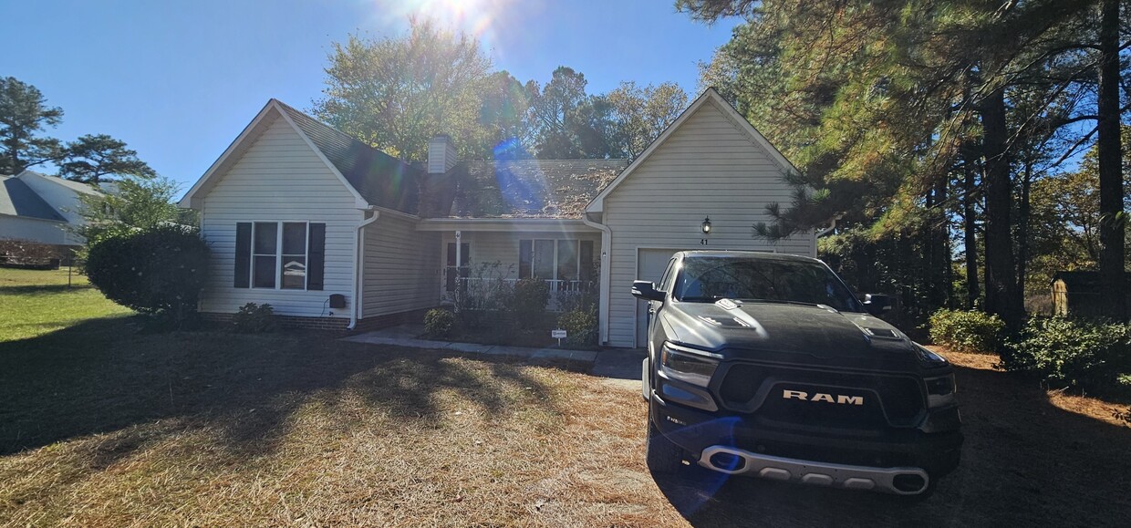 Primary Photo - 41 Oakwater Dr