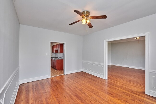 Building Photo - 5453 S Everett Ave